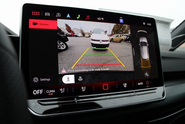 New 2026 Volkswagen GTI SE FWD image 3