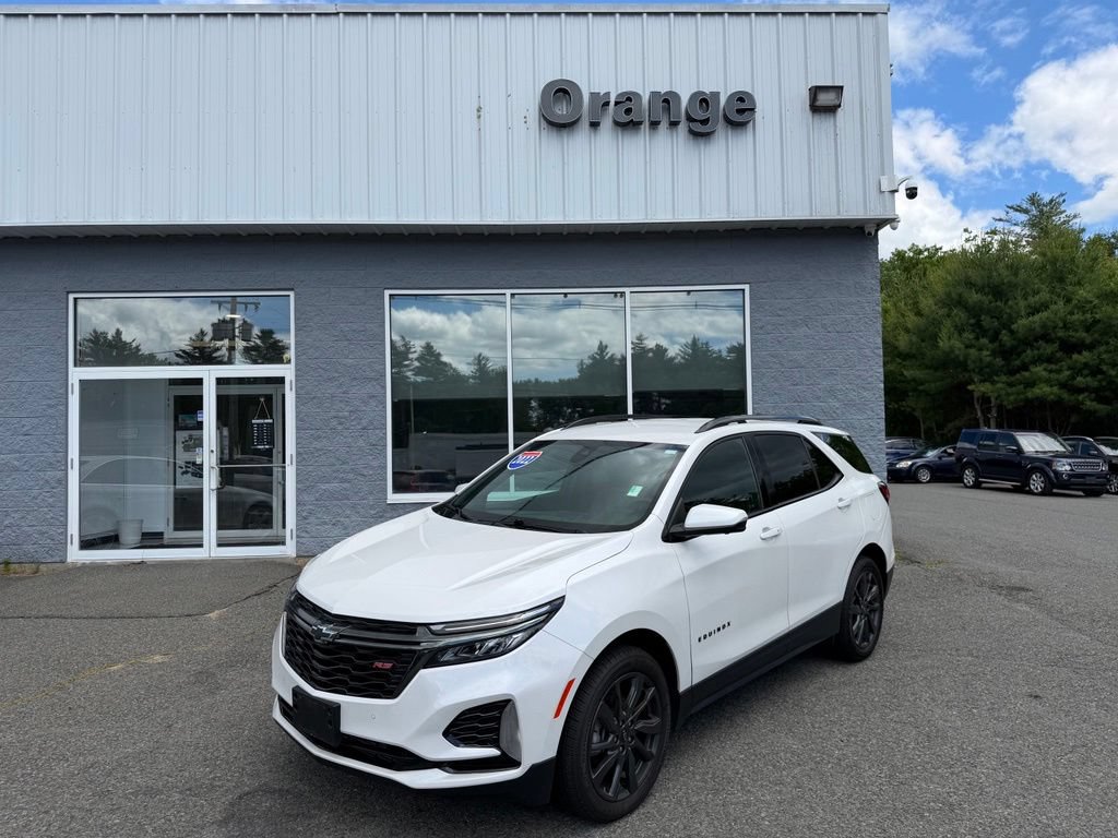 Used 2022 Chevrolet Equinox RS w/ RS Leather Package AWD/4WD image 2