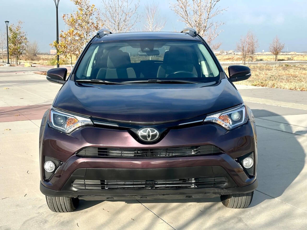 Used 2018 Toyota RAV4 XLE image 2