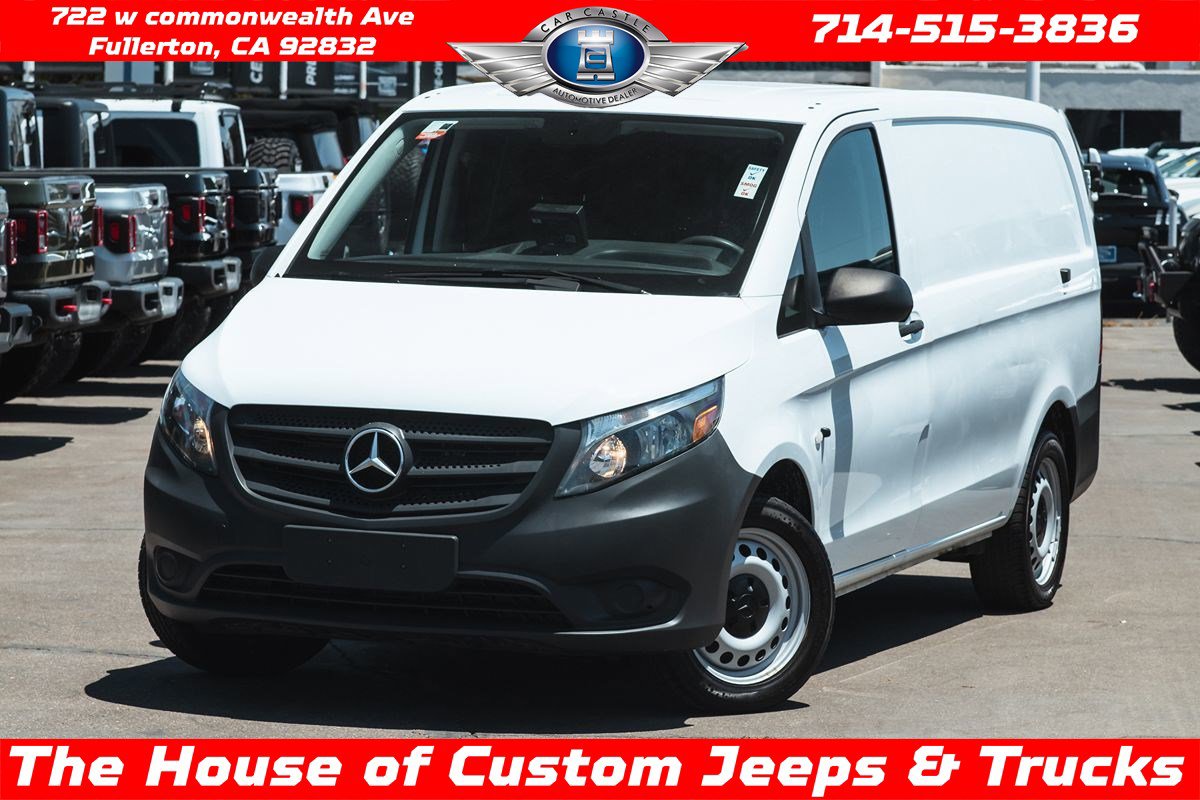Used 2019 Mercedes-Benz Metris image 1