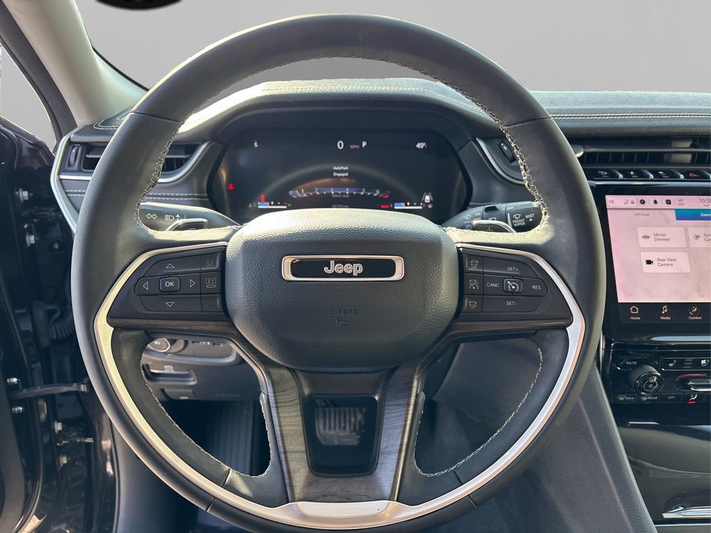 Used 2023 Jeep Grand Cherokee Limited w/ Luxury Tech Group II image 27