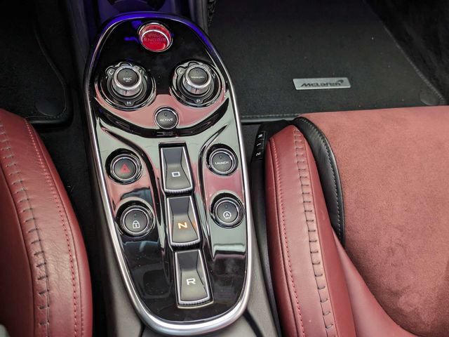 Used 2020 McLaren GT RWD image 22