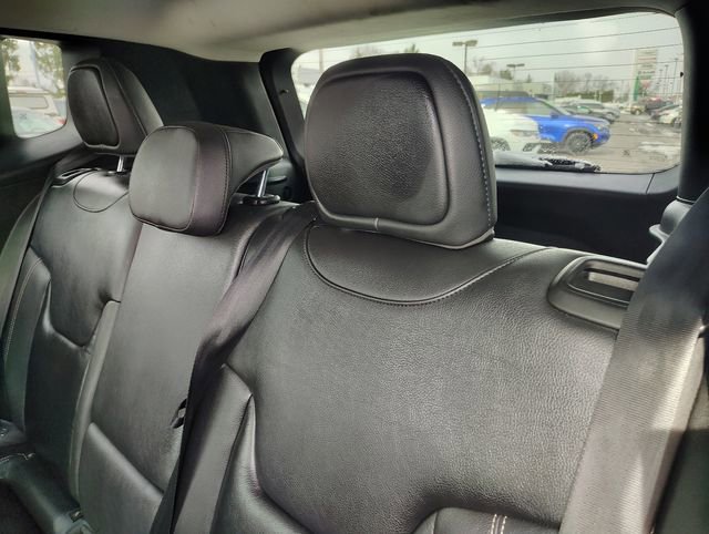 Used 2017 Jeep Renegade Limited w/ Advanced Technology Group image 28