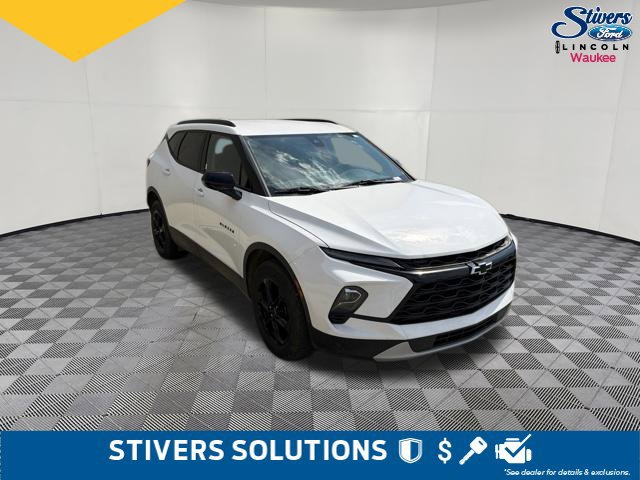 Used 2023 Chevrolet Blazer LT w/ Convenience Package AWD/4WD image 3