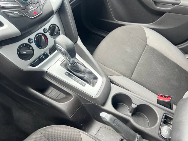 Used 2014 Ford Focus SE FWD image 24