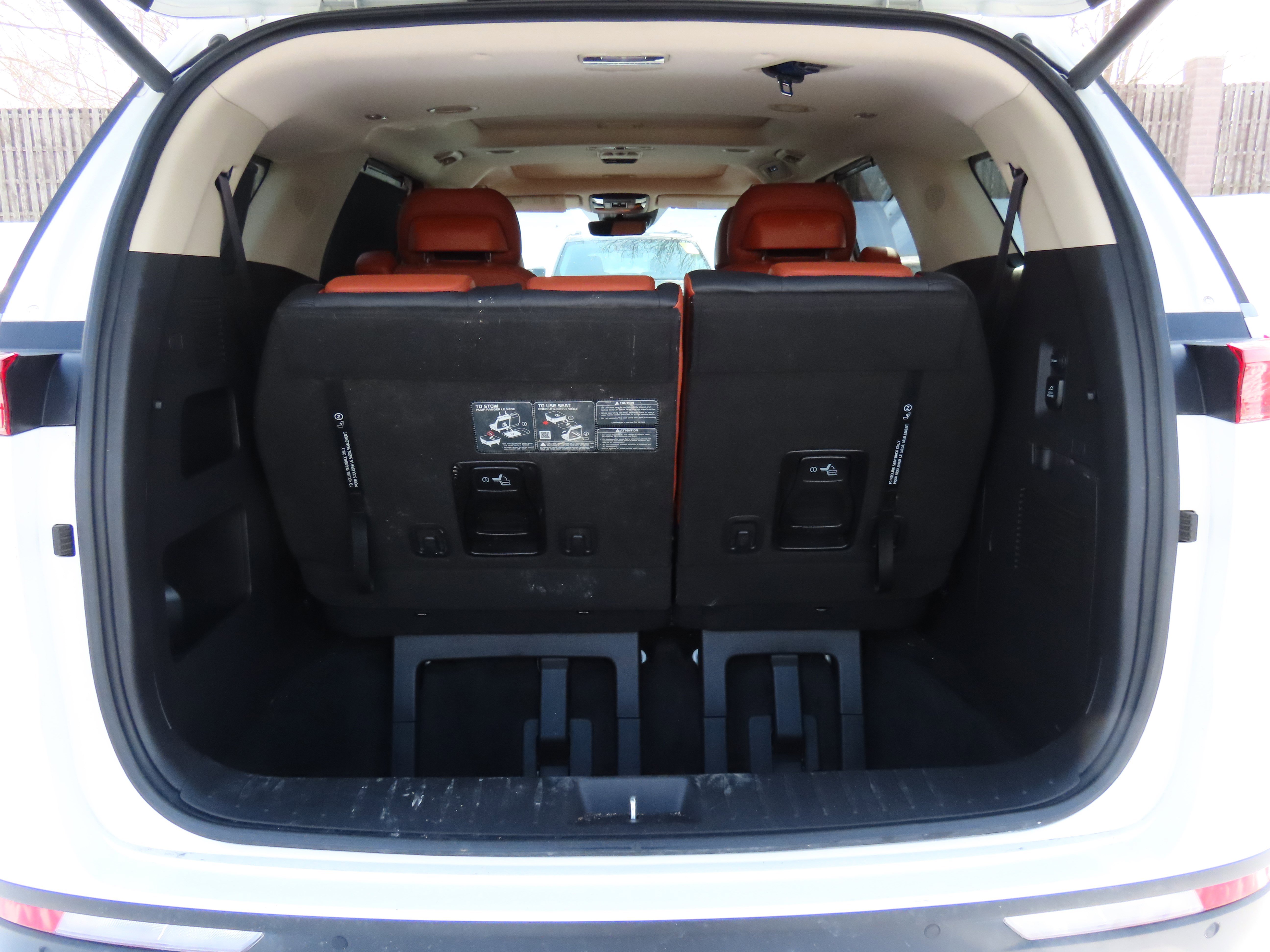 Used 2024 Kia Carnival SX Prestige image 17