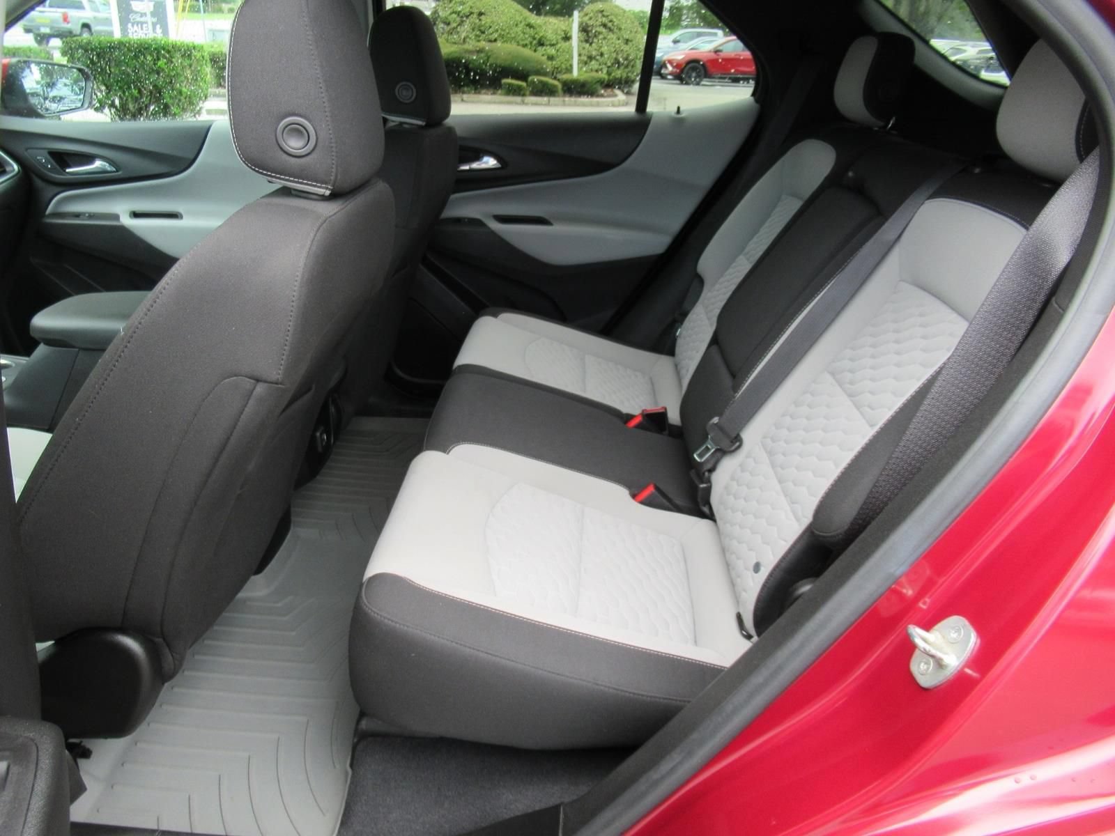 Used 2020 Chevrolet Equinox LT AWD/4WD image 37