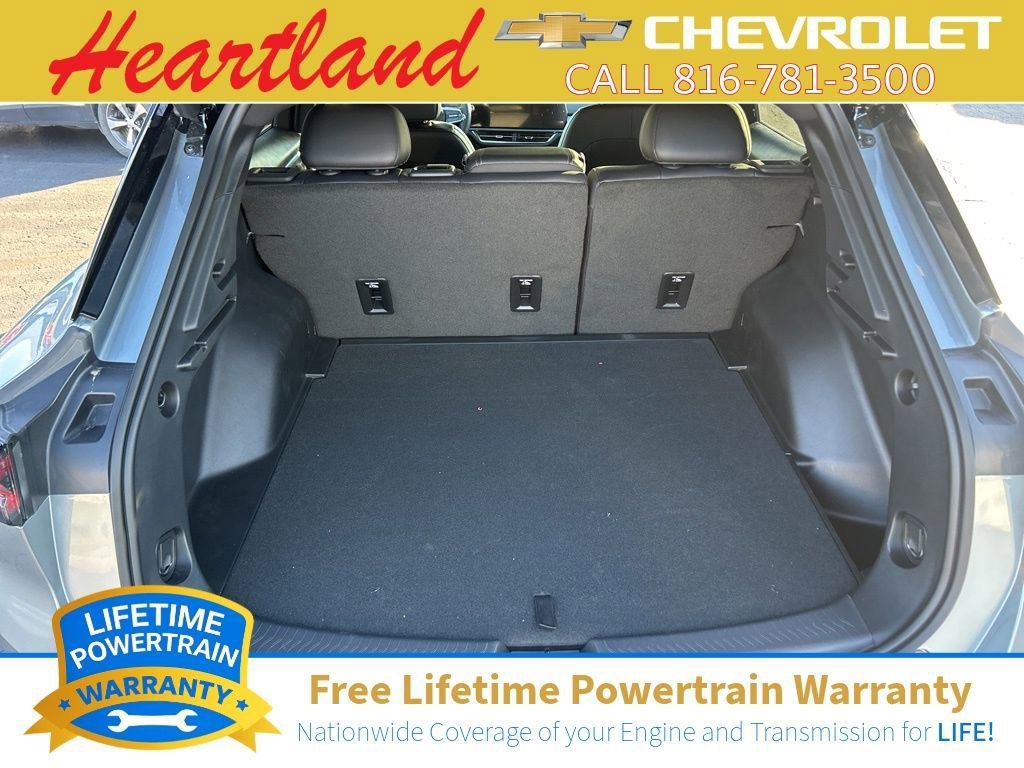 New 2026 Chevrolet Equinox EV LT w/ LPO, Blackout Package FWD image 42