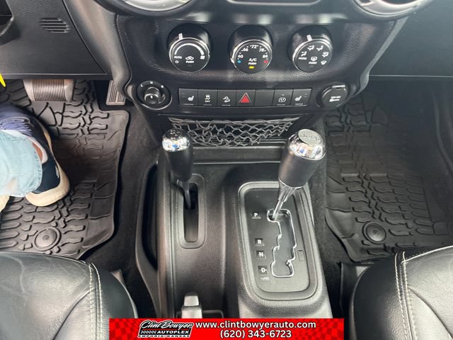 Used 2016 Jeep Wrangler Unlimited Rubicon AWD/4WD image 16