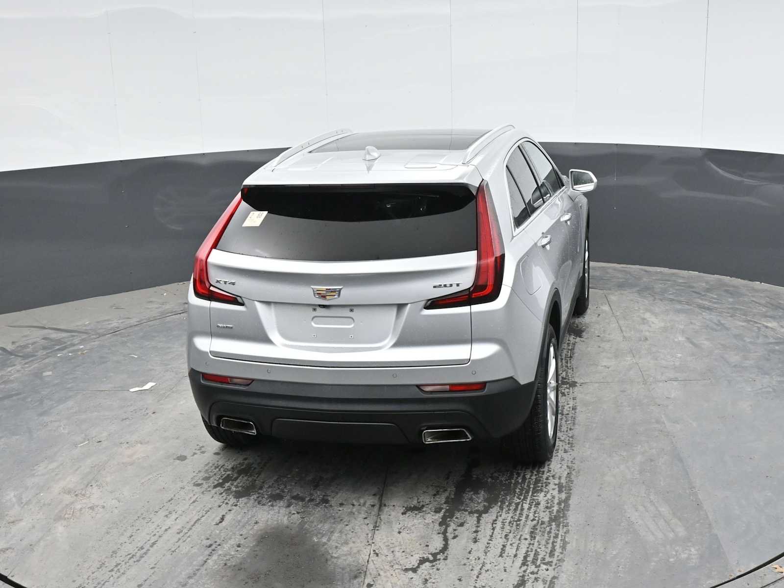 Used 2019 Cadillac XT4 Luxury w/ Cold Weather Package AWD/4WD image 35