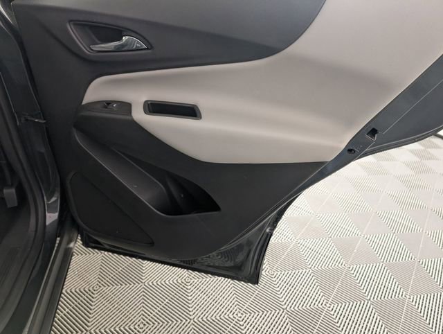 Used 2020 Chevrolet Equinox LS image 30