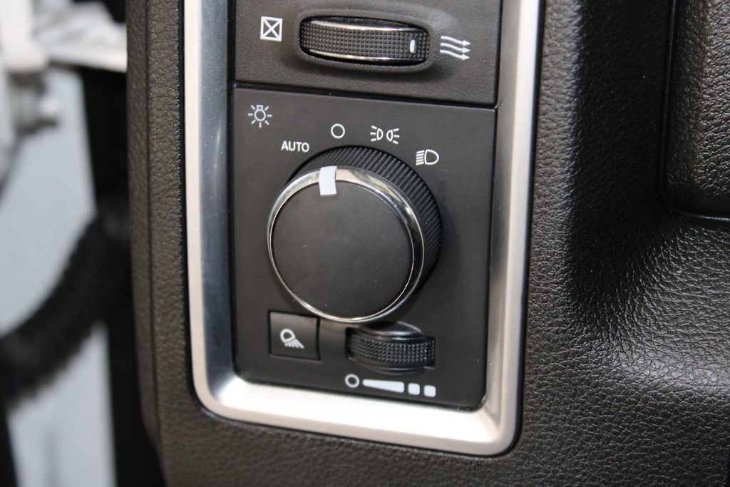 Used 2024 RAM 1500 Classic SLT image 39