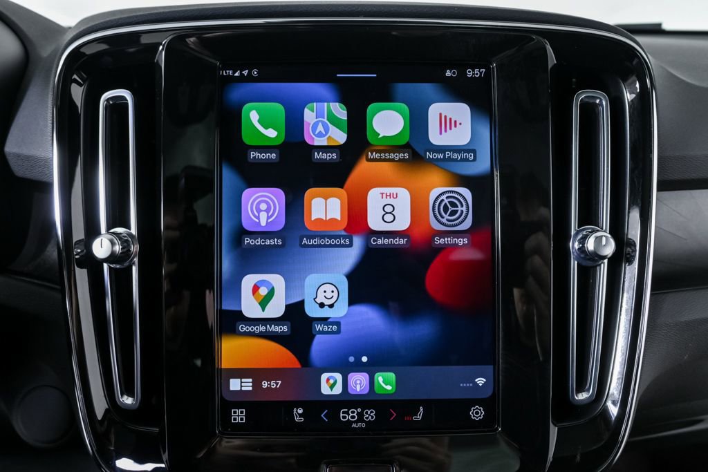 Used 2023 Volvo C40 P8 Recharge Ultimate image 18