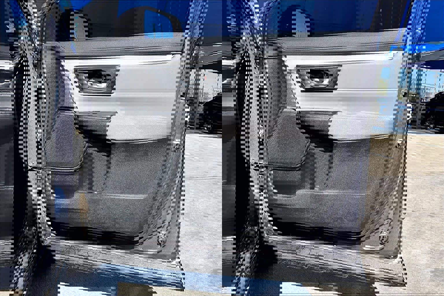 Used 2017 Honda CR-V LX image 22