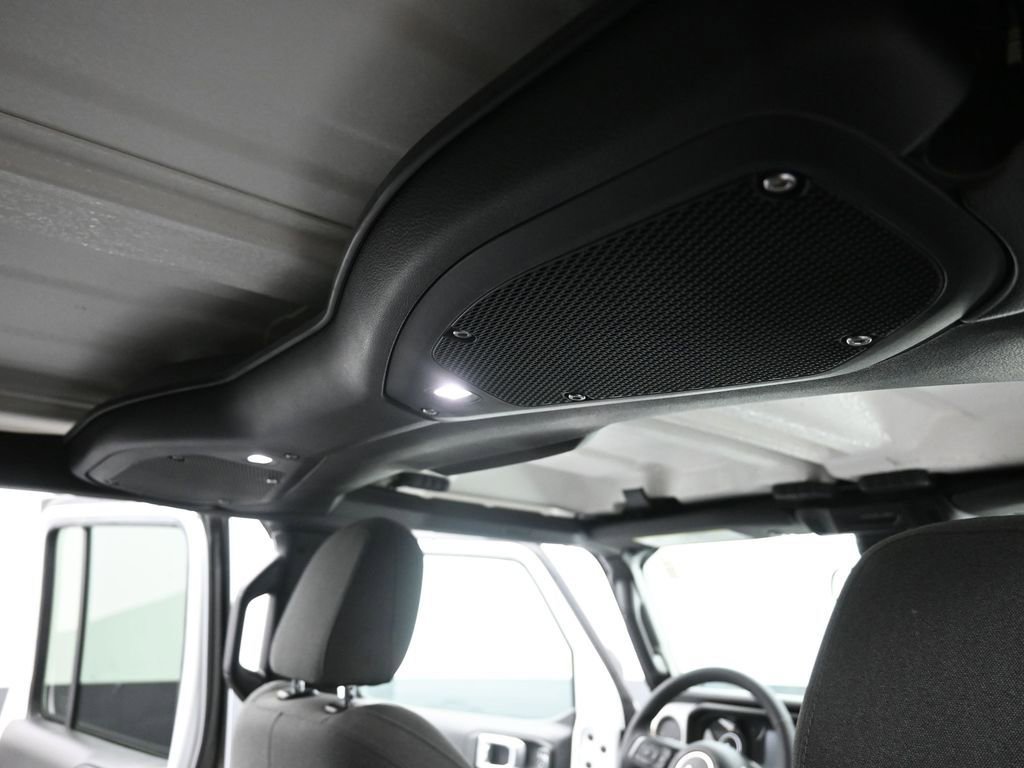 Used 2025 Jeep Wrangler Unlimited Sport AWD/4WD image 14