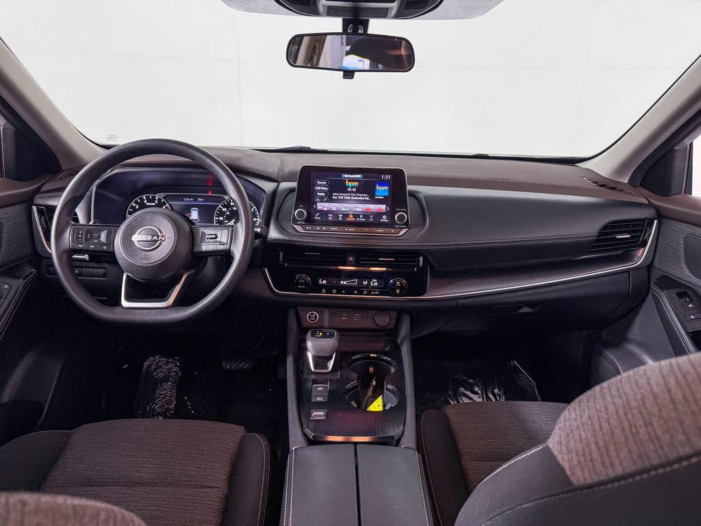 Certified 2023 Nissan Rogue SV FWD image 15