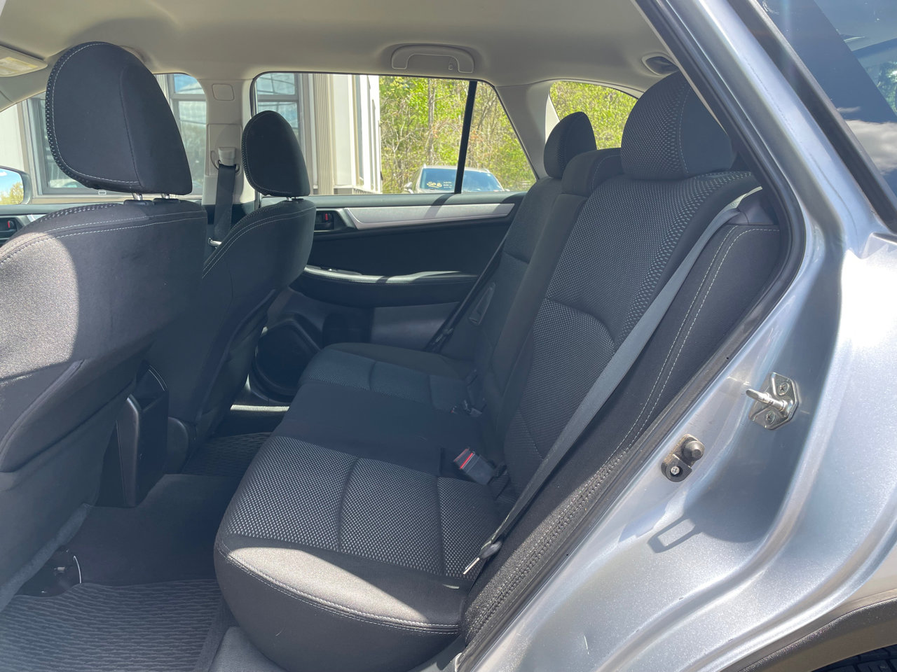 Used 2018 Subaru Outback 2.5i image 9