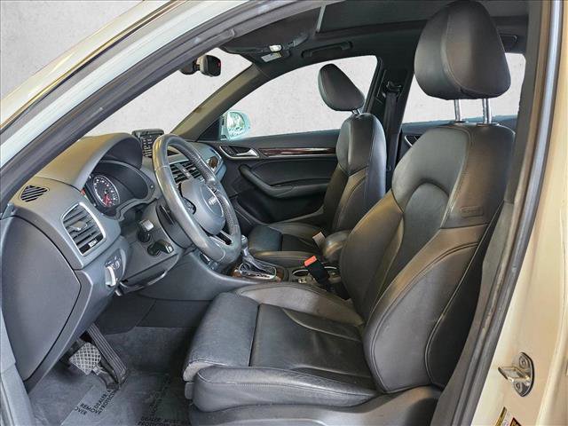 Used 2018 Audi Q3 2.0T Premium Plus w/ Premium Plus Package AWD/4WD image 22