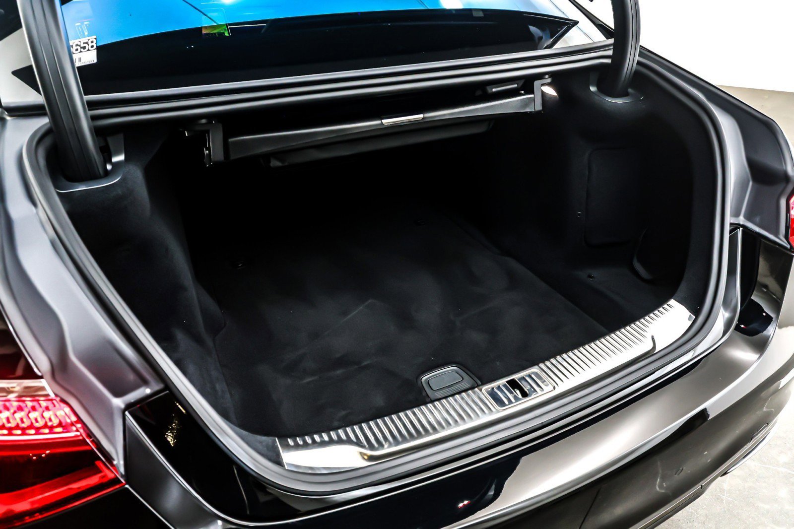 Certified 2025 Mercedes-Benz S 580 4MATIC Sedan image 25