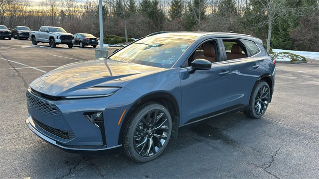 New 2025 Toyota Crown Signia w/ Advanced Technology Package image 3