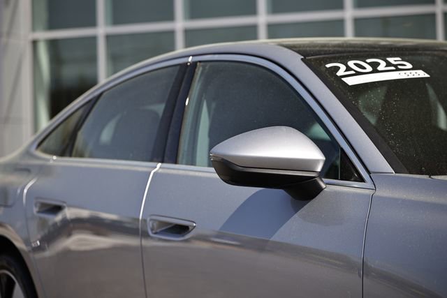 Used 2025 Audi A5 2.0T Premium Plus w/ Premium Plus image 4