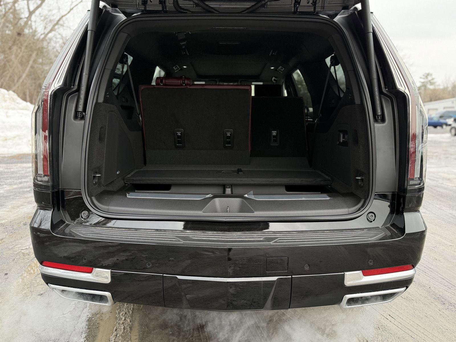 New 2026 Cadillac Escalade ESV Luxury image 10