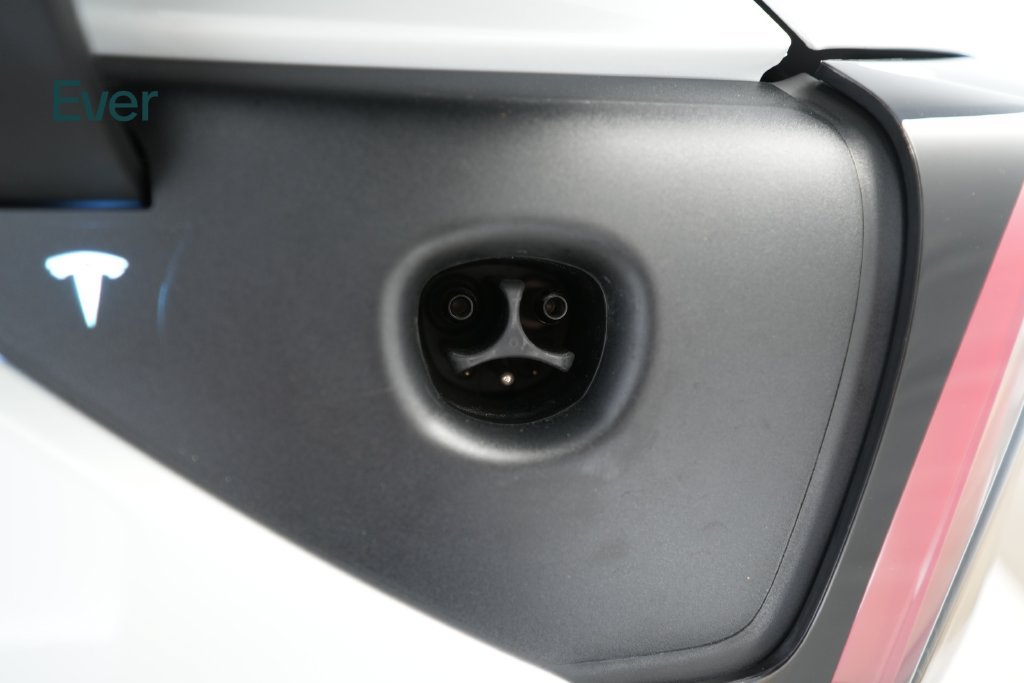 Used 2023 Tesla Model Y Long Range AWD/4WD image 10