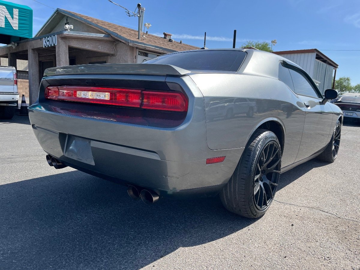 Used 2012 Dodge Challenger R/T RWD image 5