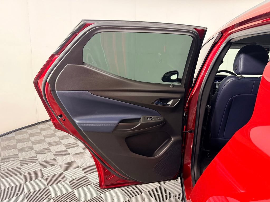 Used 2022 Chevrolet Bolt EUV Premier FWD image 29