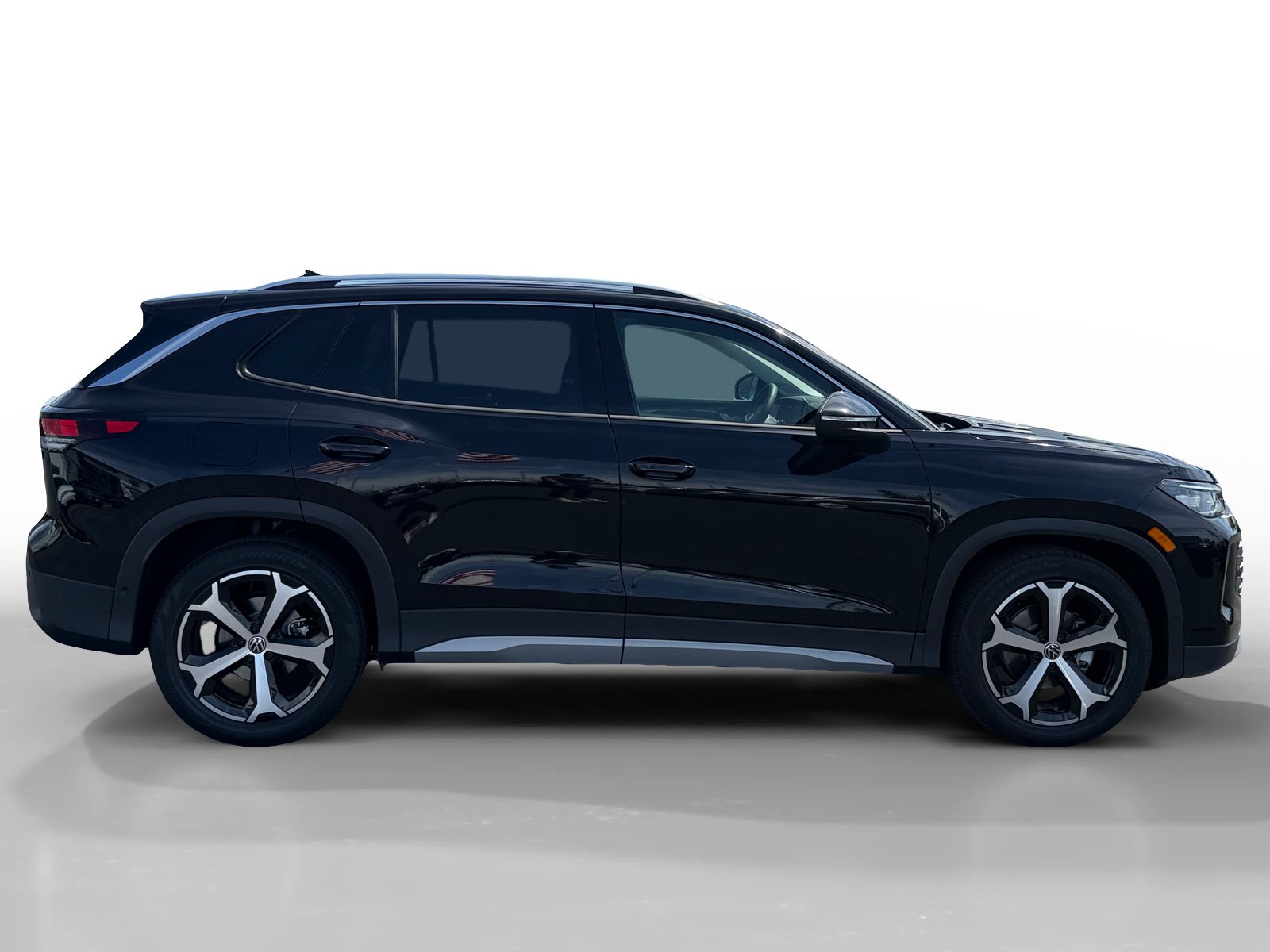 New 2026 Volkswagen Tiguan SE FWD image 6