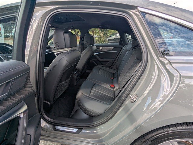 Used 2024 Audi A6 Premium Plus image 11