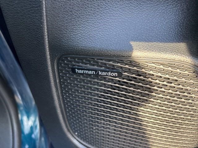 Used 2023 Chrysler Pacifica Limited w/ Uconnect Theater Family Group image 42