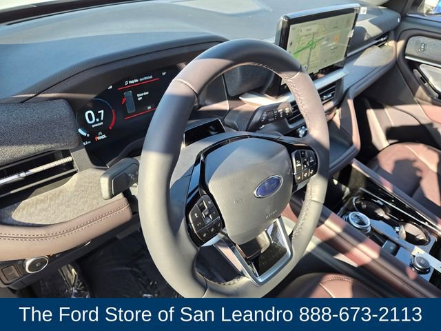 New 2026 Ford Explorer Platinum image 3