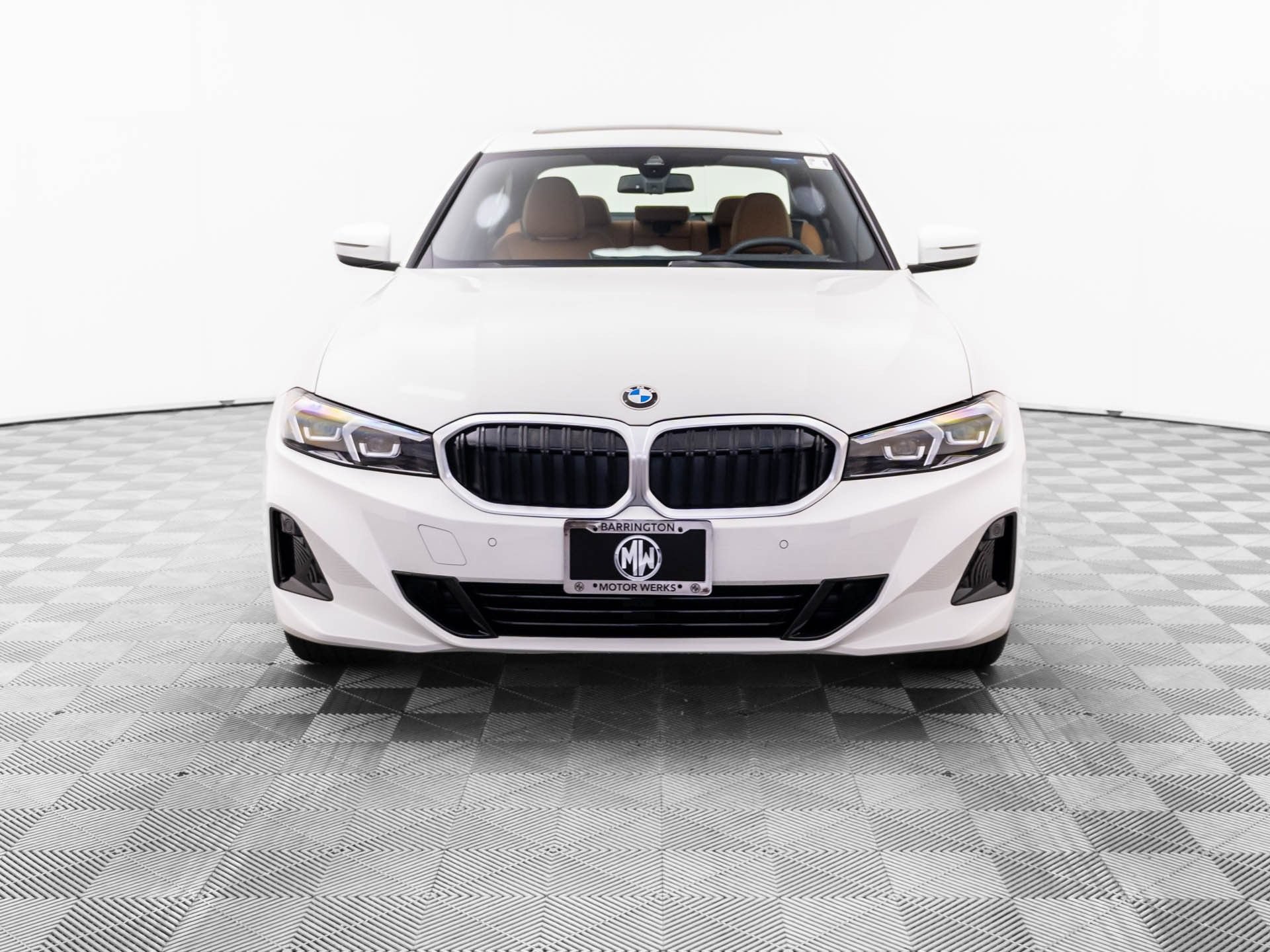 Used 2025 BMW 330i xDrive Sedan w/ M Sport Package AWD/4WD image 9