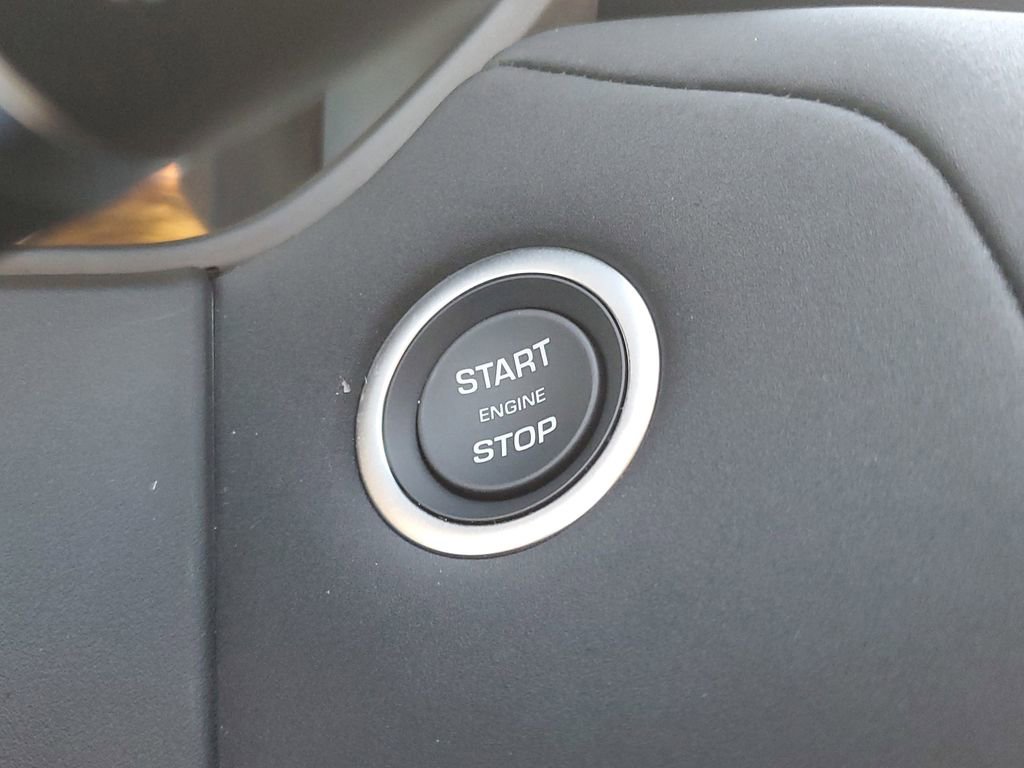 New 2026 Land Rover Range Rover Velar Dynamic SE image 20