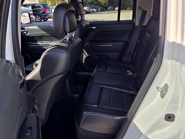 Used 2011 Jeep Patriot Latitude AWD/4WD image 12