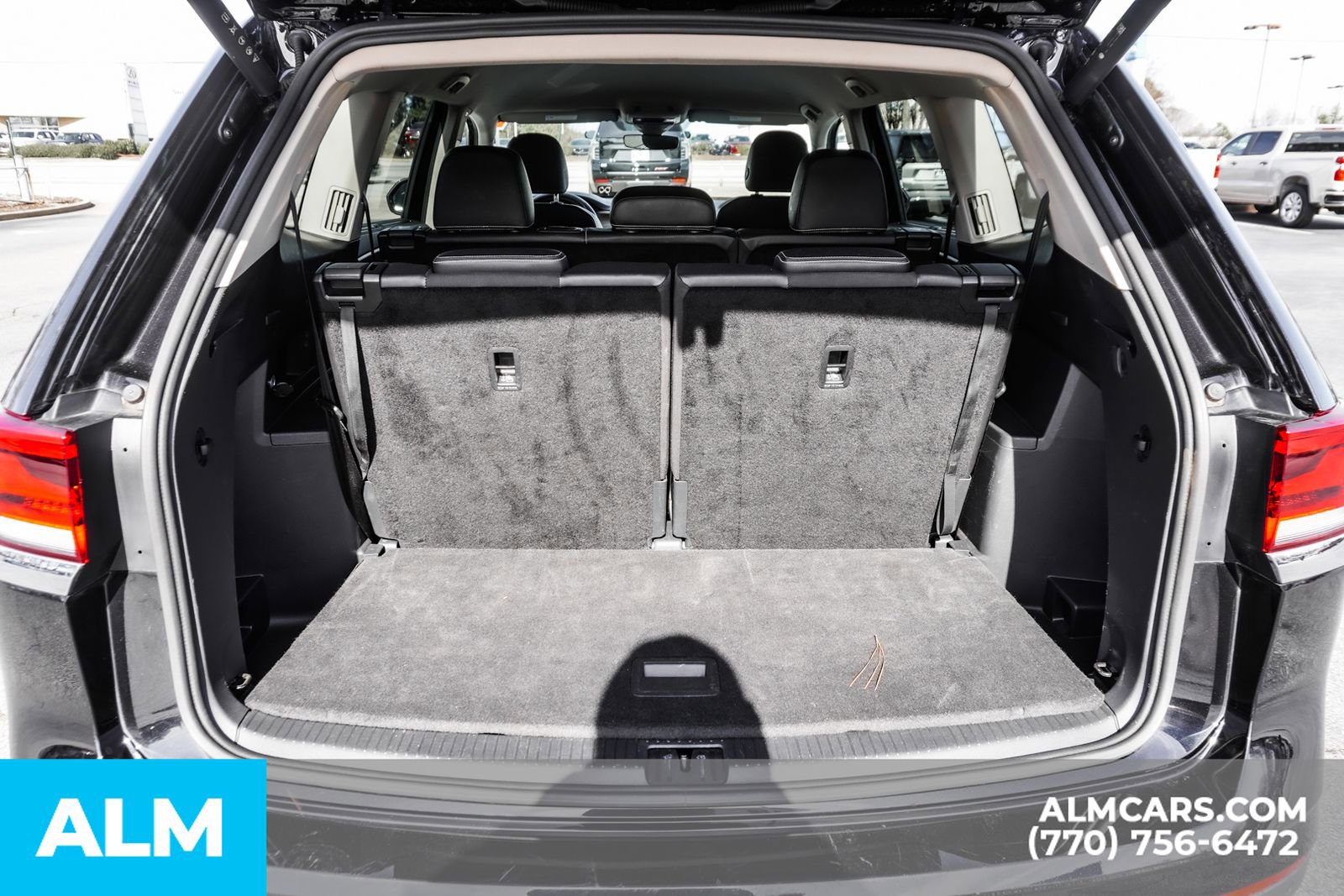 Used 2025 Volkswagen Atlas SE image 25