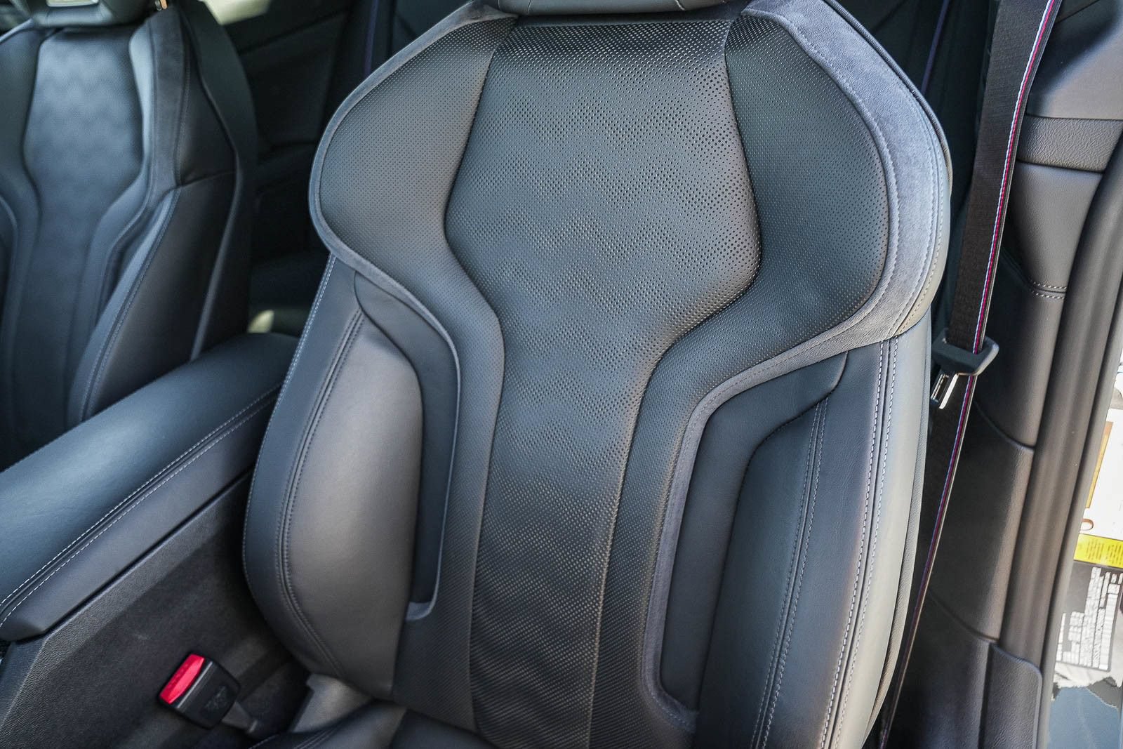Used 2024 BMW M4 Coupe w/ Executive Package RWD image 30