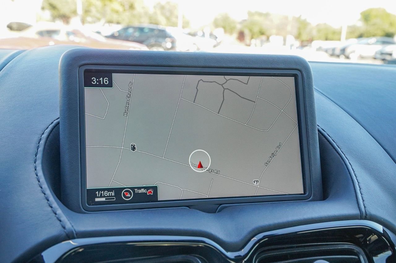 Used 2022 Aston Martin V8 Vantage Coupe image 29