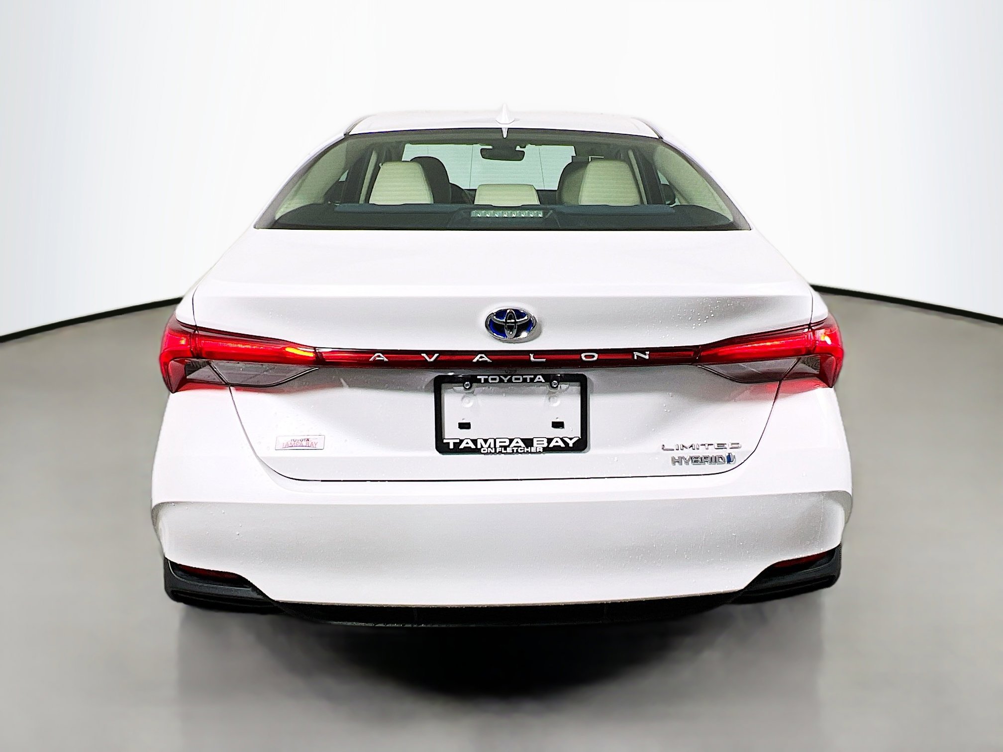 Used 2019 Toyota Avalon Limited image 6