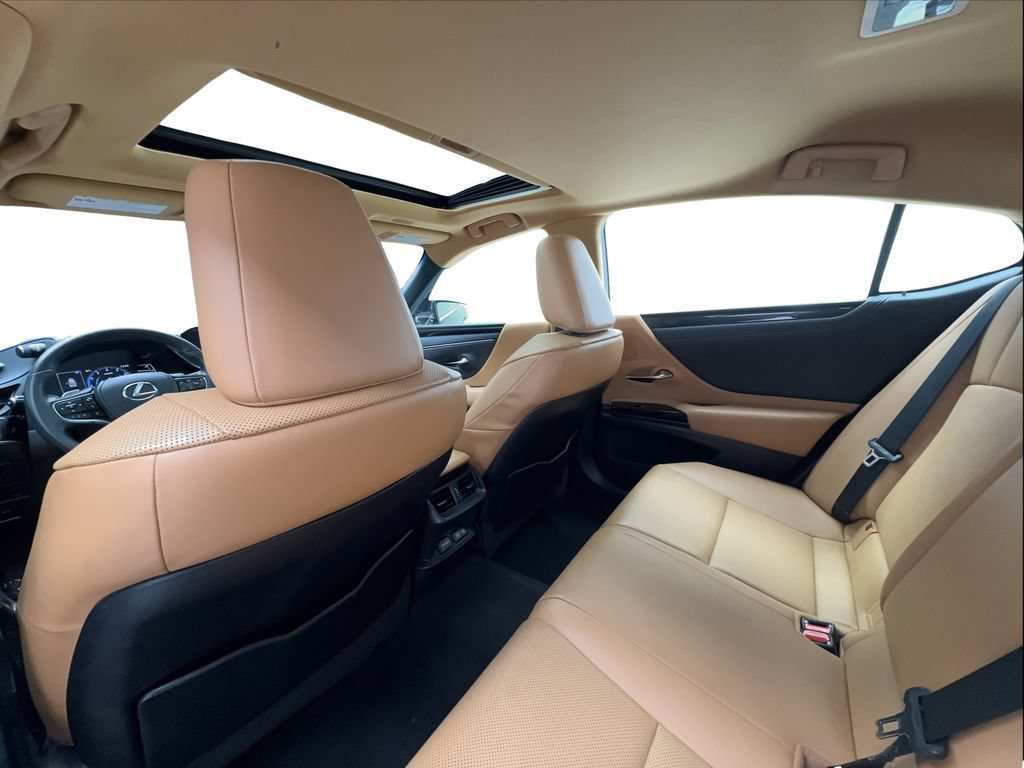 Used 2022 Lexus ES 250 w/ Accessory Package AWD/4WD image 24