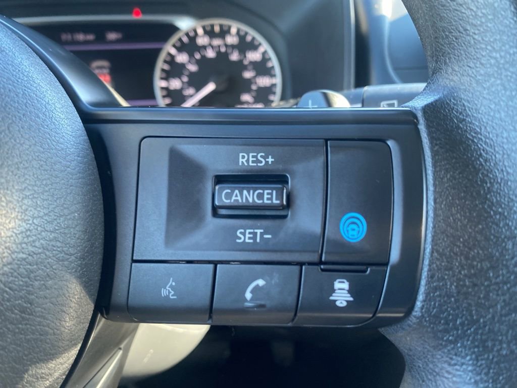 Used 2024 Nissan Rogue SV image 17