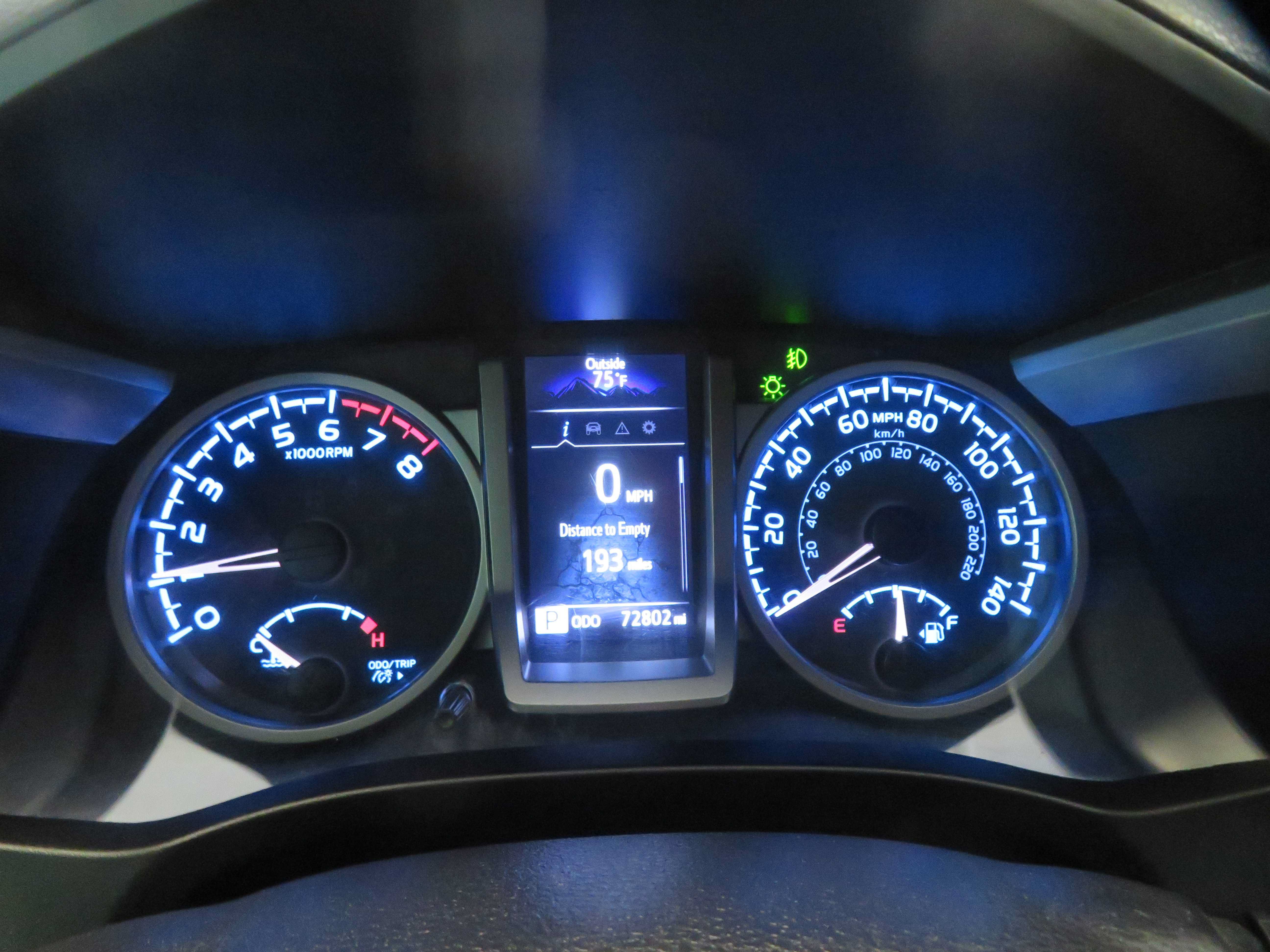 Used 2022 Toyota Tacoma SR5 RWD image 28