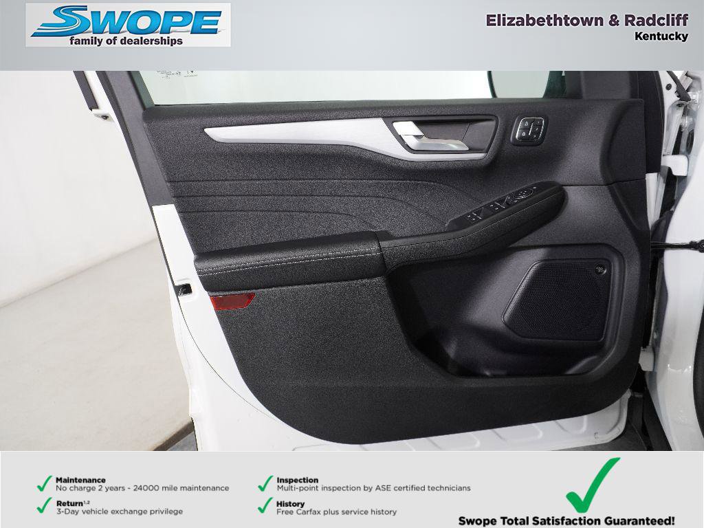 Used 2025 Ford Escape PHEV w/ PHEV Premium Package image 18