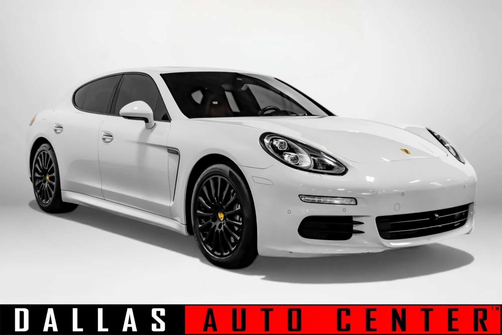 Used 2014 Porsche Panamera S image 1