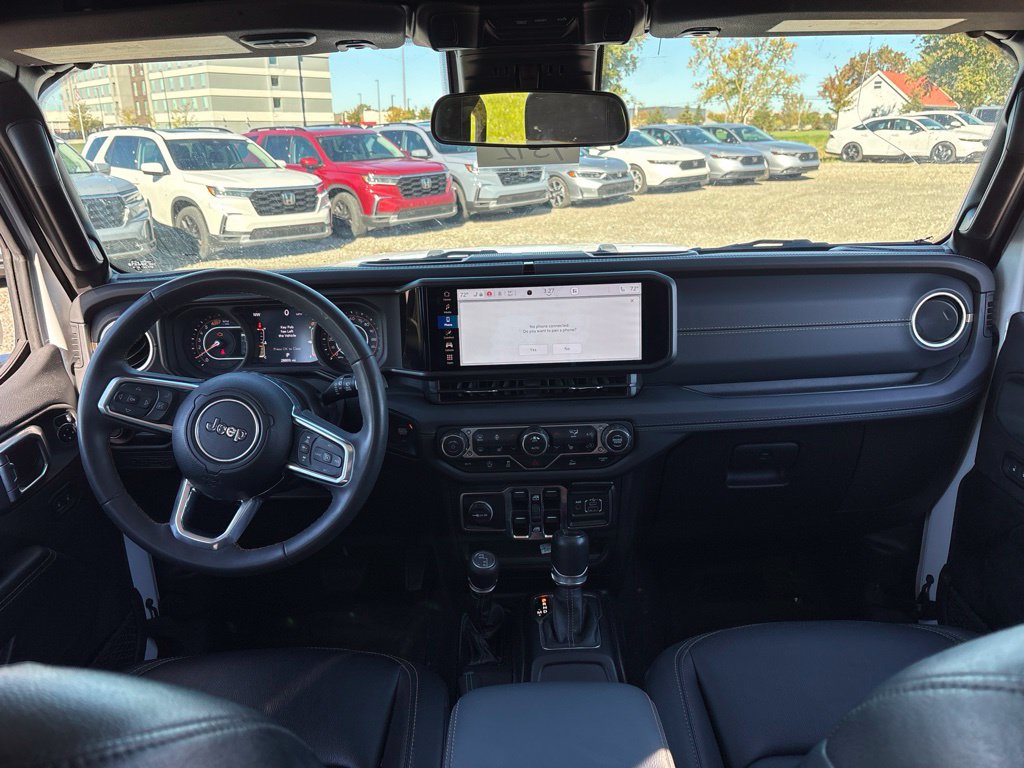Used 2024 Jeep Wrangler Unlimited Sahara AWD/4WD image 14