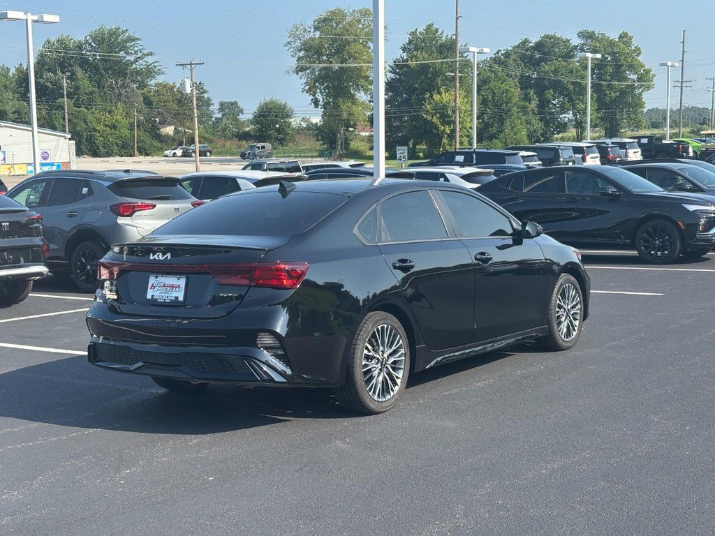 Used 2023 Kia Forte GT-Line w/ GT-Line Technology Package FWD image 3