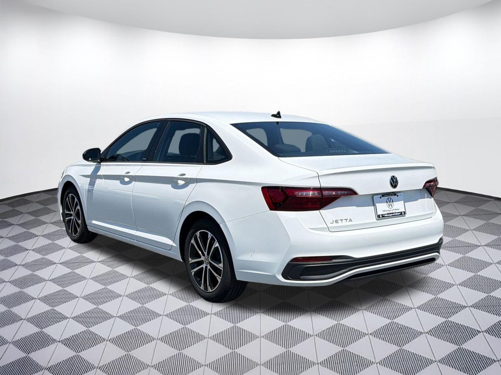Certified 2024 Volkswagen Jetta Sport FWD image 3