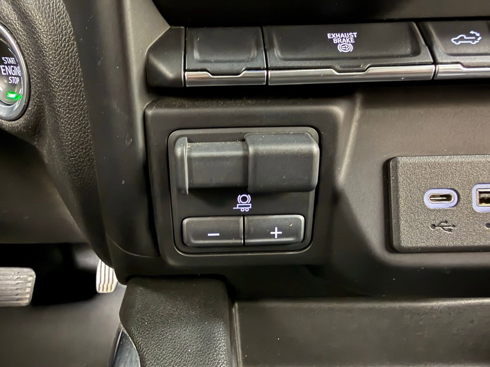 Used 2022 Chevrolet Silverado 2500 LTZ w/ LTZ Convenience Package image 25