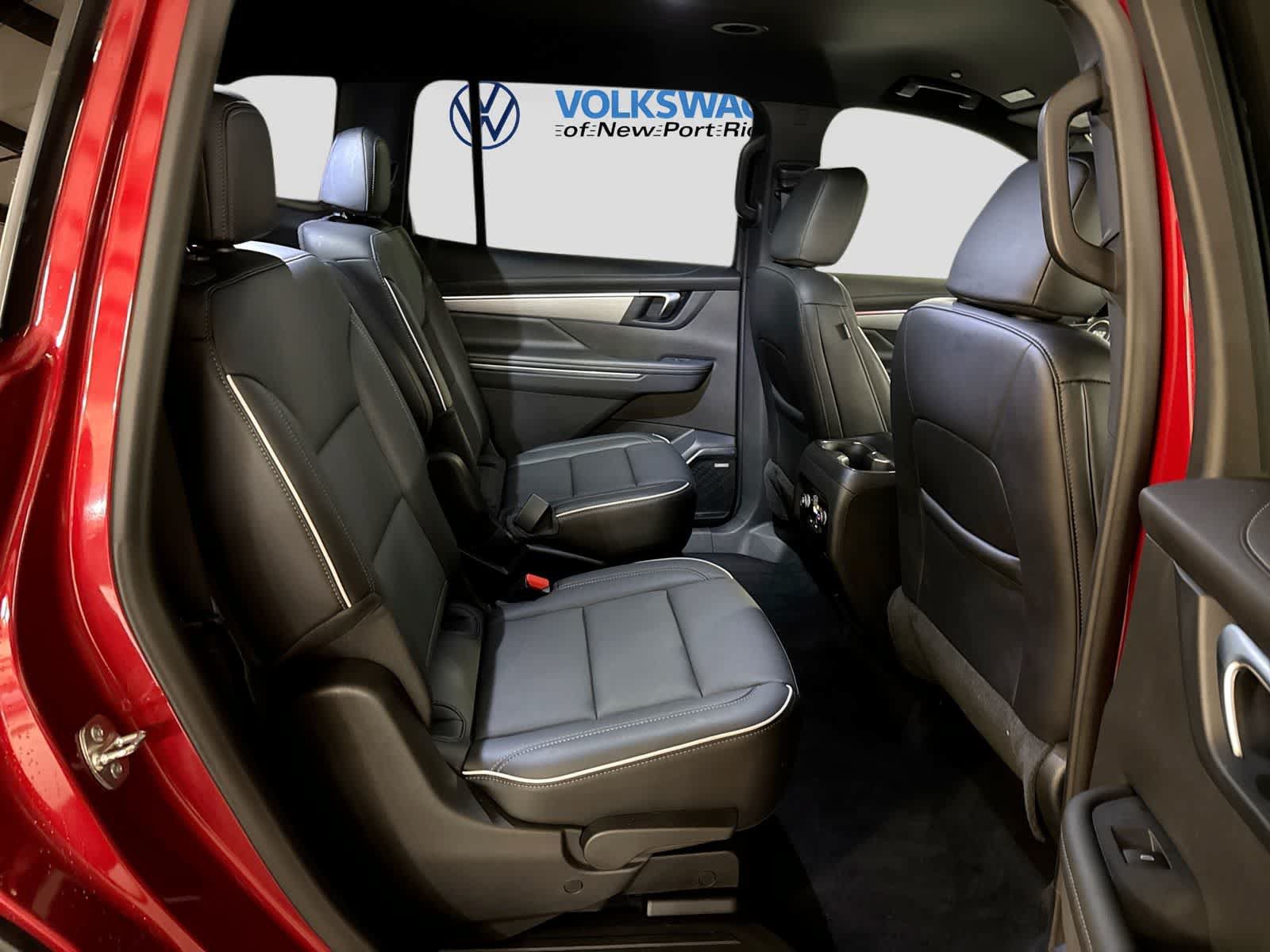 Used 2025 Buick Enclave Preferred FWD image 27